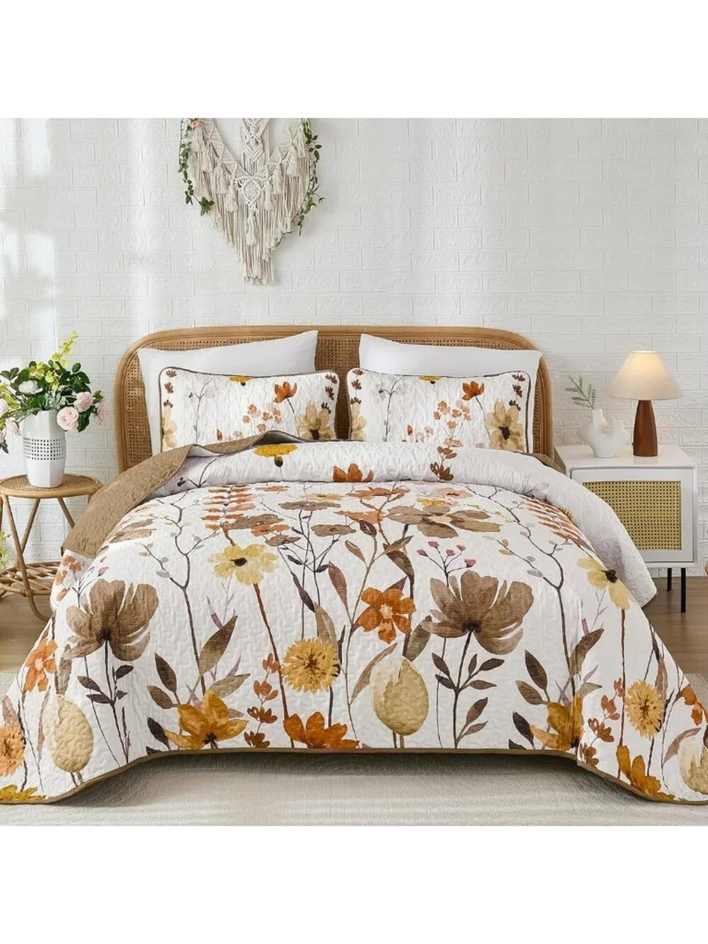 Queen Floral Quilt Set - 3 Piece Lightweight Bedspread for Cozy Fall Decor